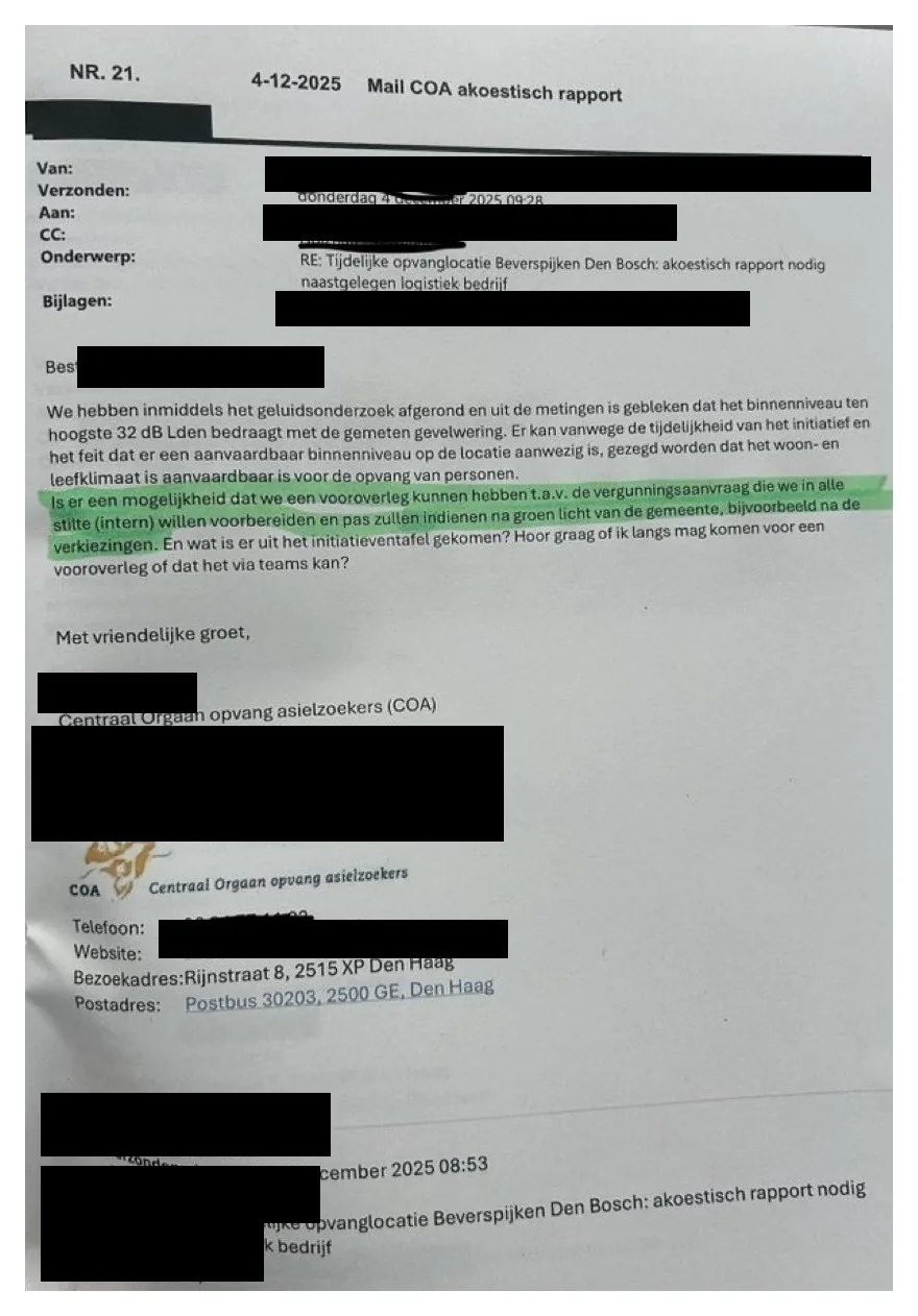 Geredacteerde versie van de COA-mail, met alle herleidbare gegevens volledig zwart afgedekt.